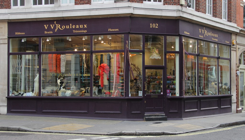 alipyper - v v rouleaux london