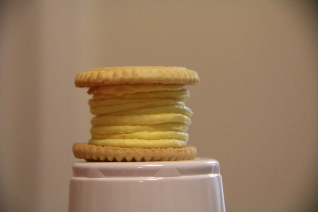 alipyper - lemon sandwich cookie stack